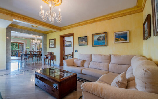 Impressive charming villa in the heart of Es Capdellà - Living room