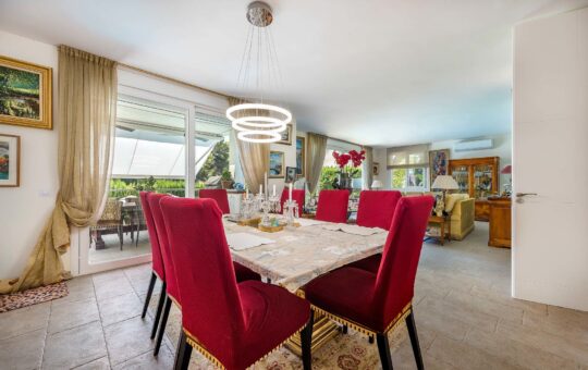 High-quality family villa close to the bathing bay - Open dining area