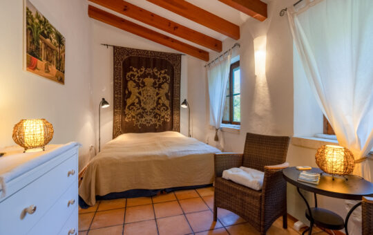 Charming natural stone finca with pool in the beautiful valley of Andratx - Bedroom 2
