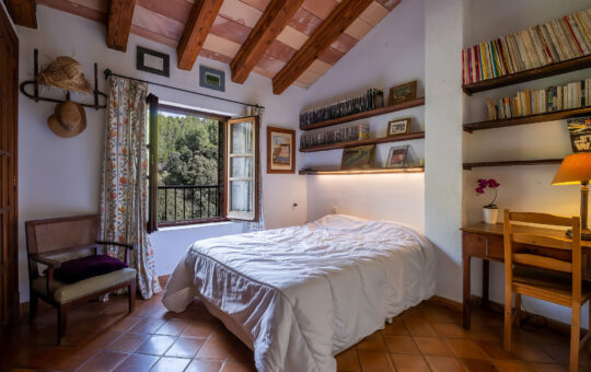 Wonderful finca in Esporles with holiday rental license - DWELLING I: Bedroom