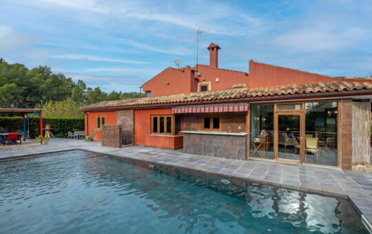 Beautiful finca in peaceful residential area on the outskirts of Esporles - General view and outdoor area