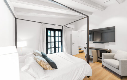 Mediterranean villa with an extraordinary design - Bedroom 2