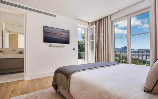 Luxurious new build villa with port views in Puerto de Andratx - Bedroom 2