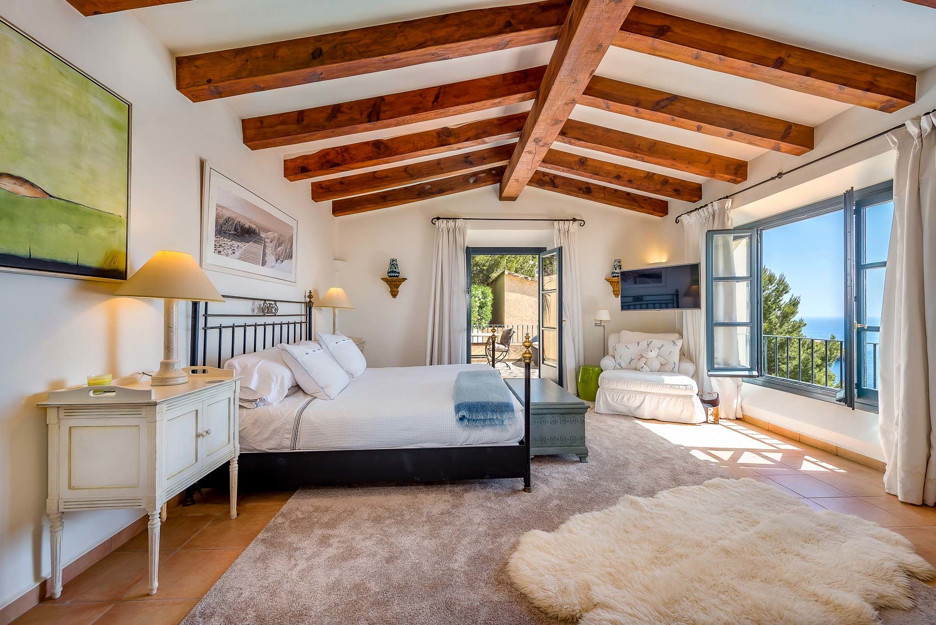 Mediterrane Villa mit atemberaubendem Blick - Schlafzimmer 1