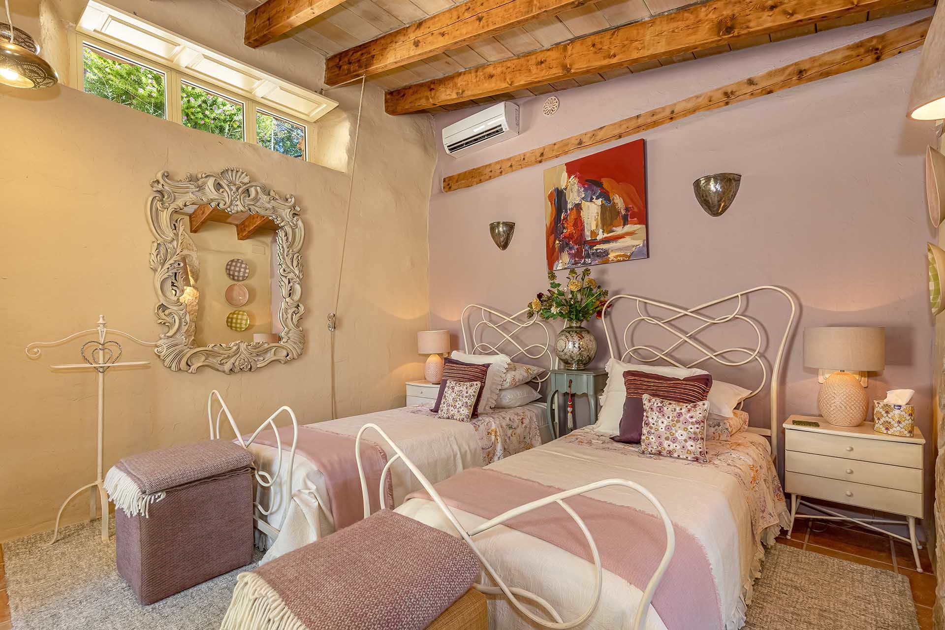 Wunderschöne Finca in malerischer Umgebung in S’Arraco - Schlafzimmer im Gästeappartement
