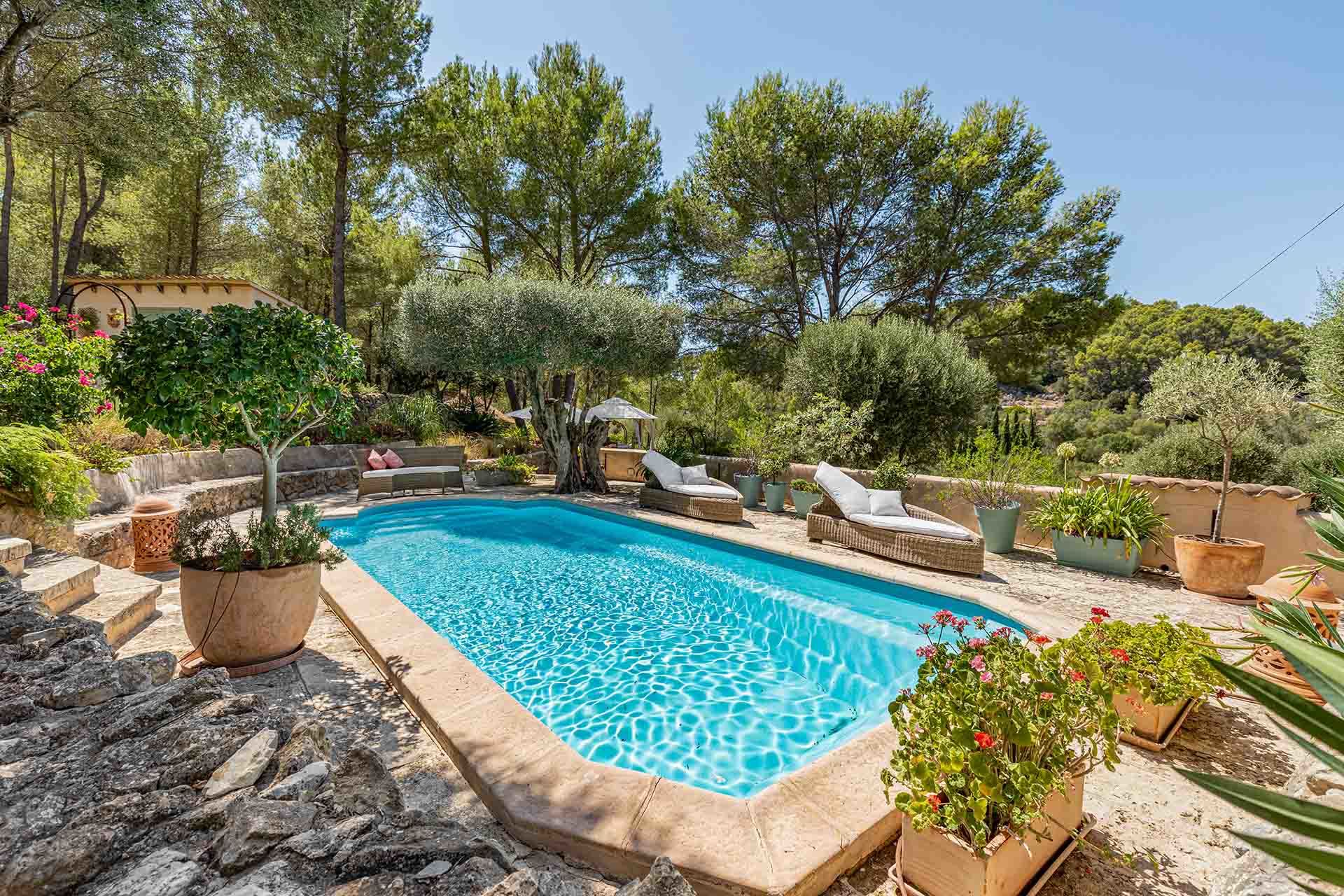 Wunderschöne Finca in malerischer Umgebung in S’Arraco - Poolbereich mit Panoramablick