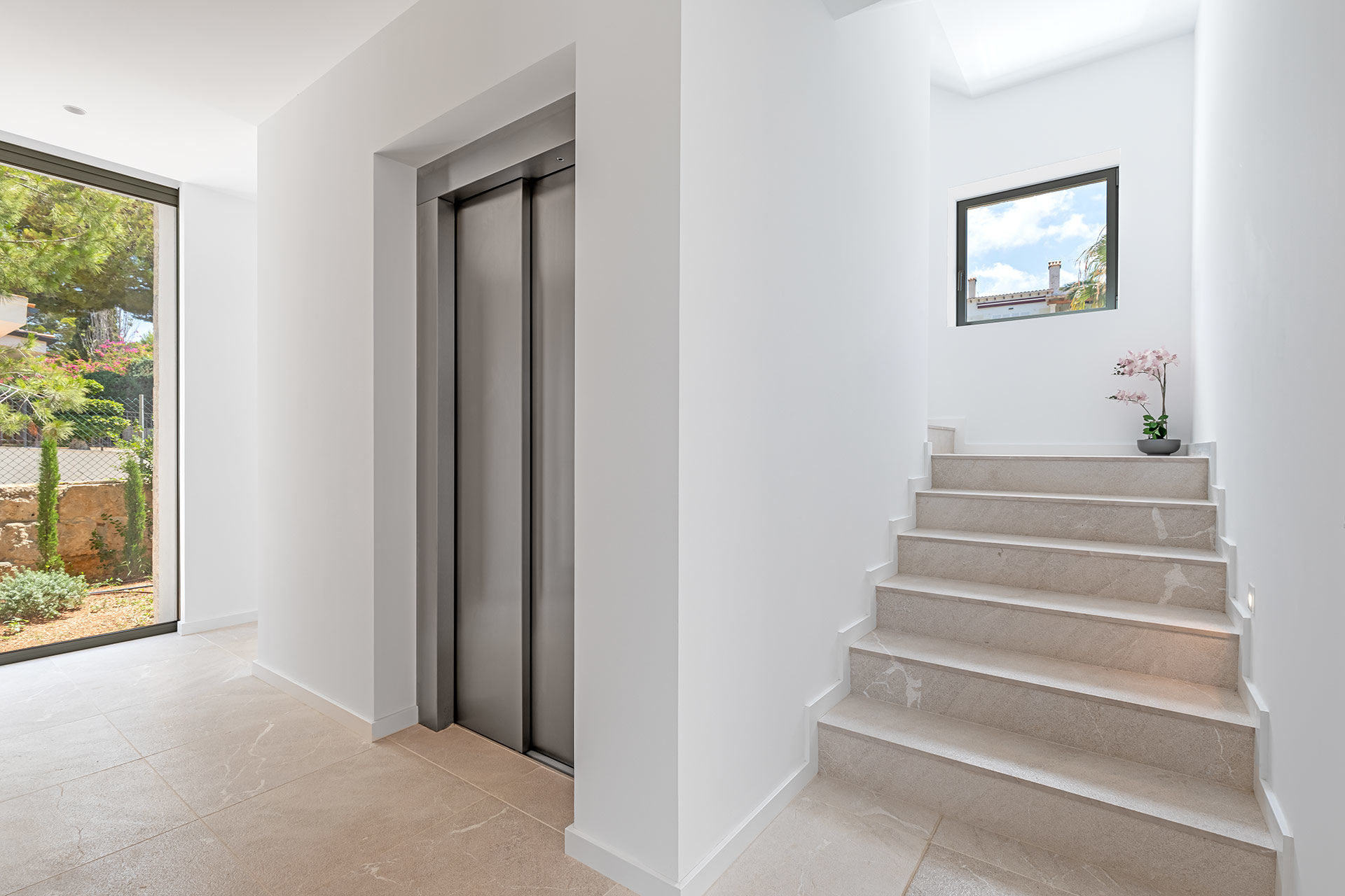 Lujosa villa de nueva construcción en Nova Santa Ponsa - Escaleras