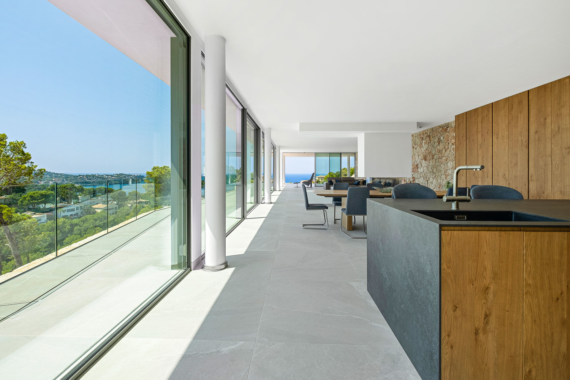 Spectacular designer villa in Costa de la Calma - Open plan living area