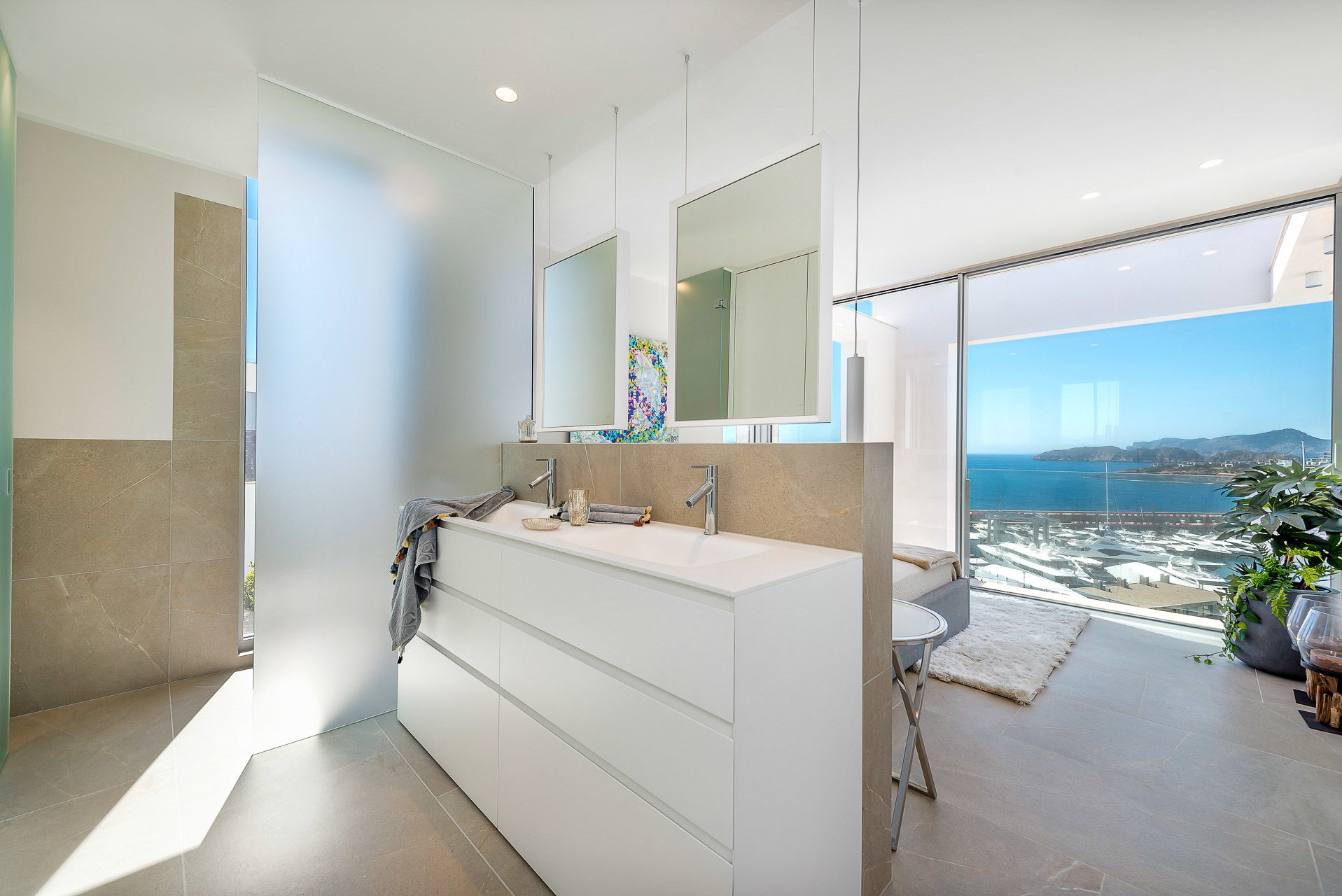 Luxurious new built front line villa - Bathroom 2