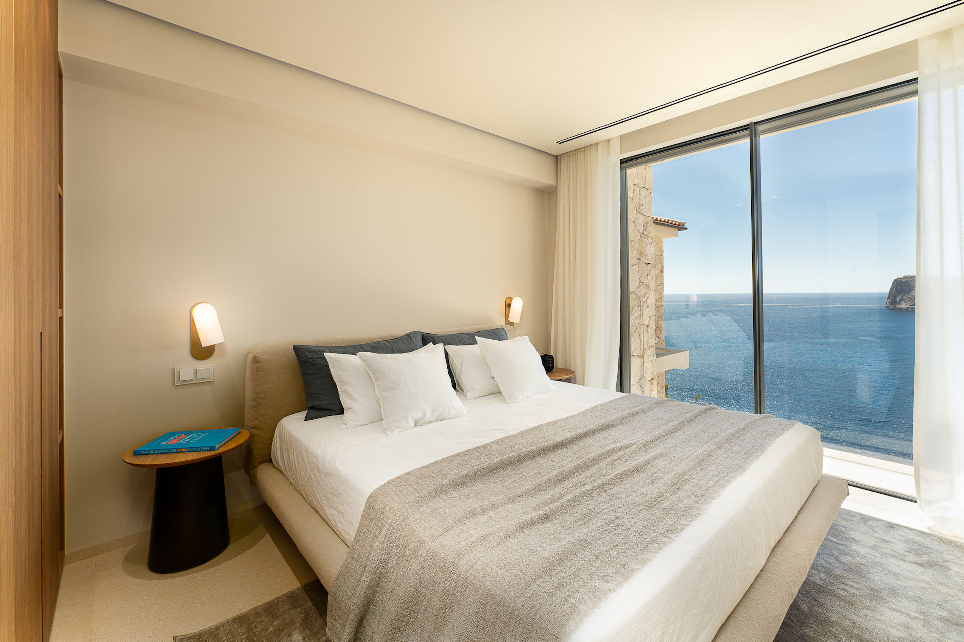 Premium villa with breathtaking sea views - Bedroom 2