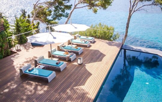 Moderne Villa der Extraklasse in erster Meereslinie - Sonnenterrasse
