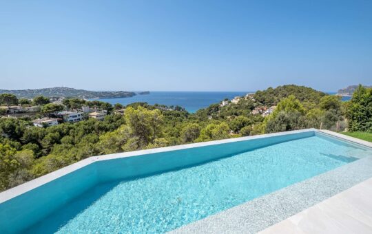 Spektakuläre Designer-Villa in Costa de la Calma - Poolbereich mit Meerblick