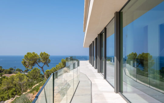 Spektakuläre Designer-Villa in Costa de la Calma - Weitläufige offene Terrasse im 1. OG