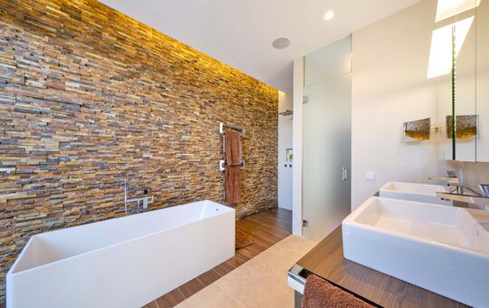 Außergewöhnliche Villa mit fantastischem Meerblick - Grosses Badezimmer