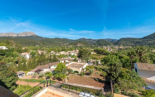 Villa mit Blick auf die Berge in Puigpunyent - Aussicht von der Oberen Terrasse