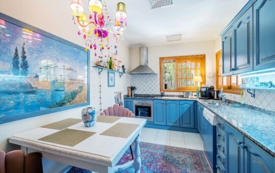 Mediterrane Villa in ruhiger Wohnlage in Paguera - Komplett eingerichtete Küche