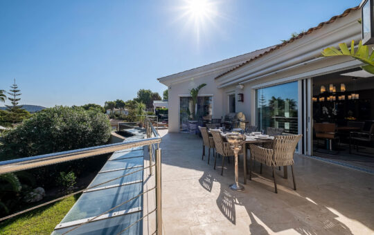 Moderne Luxusvilla in ruhiger Lage in Nova Santa Ponsa - Offener Terrassenbereich