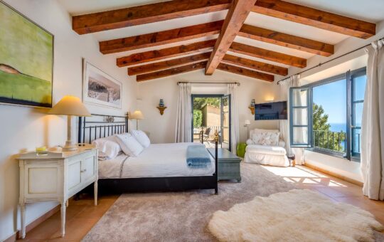 Mediterranean Villa in prime location - Bedroom 1