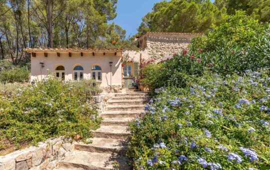 Wonderful finca in idyllic location in S’Arraco - View of the guest apartment
