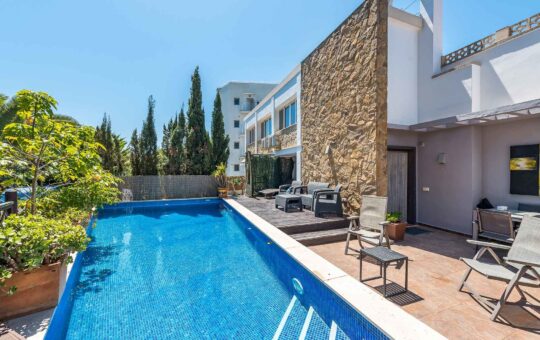 Villa with two separate living areas and partial sea views in Torrenova - Pool