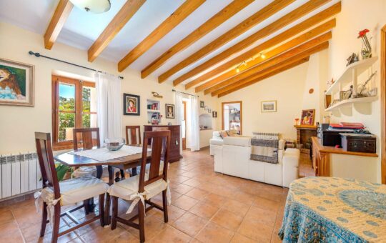 Lovely and rustic family finca in Galilea - Dining area