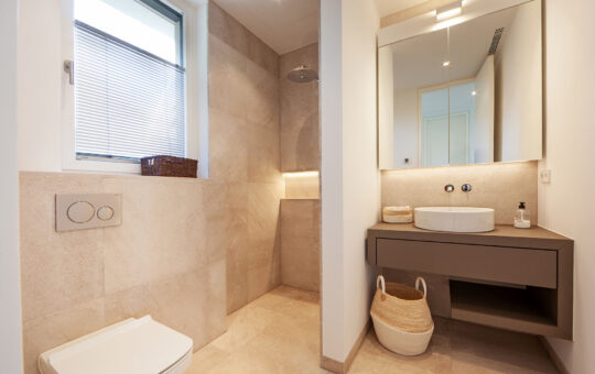Modern new build villa in Sol de Mallorca with sea views - Bathroom 2
