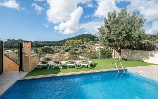 Beautiful family villa in the quiet village of Es Capdellà with holiday rental licence - Pool