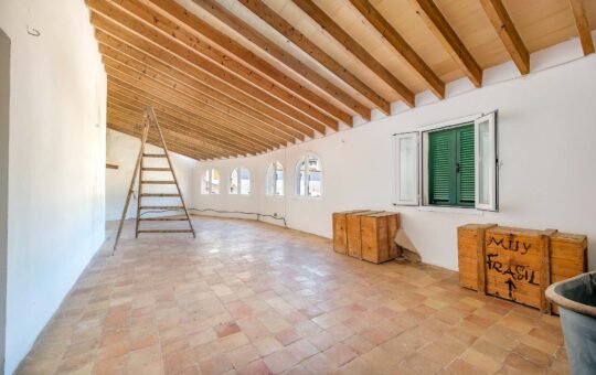 Historical town house for rehabilitation in the heart of Andratx - Attic room