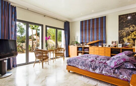 Fantástica Villa de diseño junto al „Real Golf de Bendinat” - Otro dormitorio con terraza