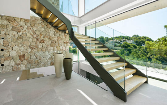 Espectacular villa de diseño en Costa de la Calma - Escalera
