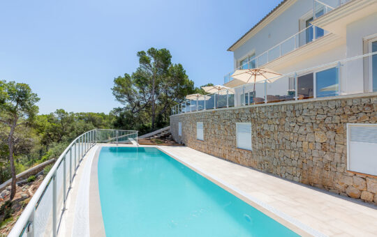 Villa exclusiva en 1ª línea de mar con acceso privado al mar - Gran piscina con solárium