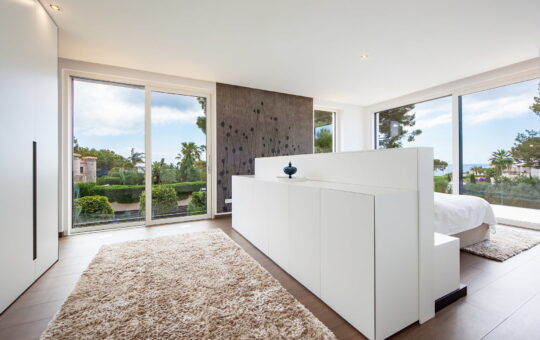 Moderna villa de obra nueva en Sol de Mallorca con vistas al mar - dormitorio