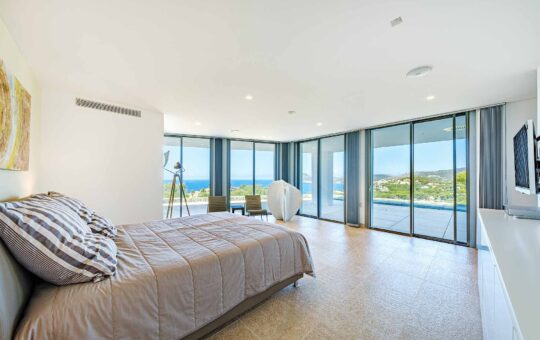 Außergewöhnliche Villa mit fantastischem Meerblick - Schlafzimmer mit Weitblick