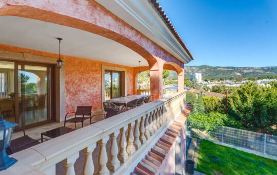 Fantastische Villa mit Ferienvermietungslizenz in Palmanova - Terrasse im Obergeschoss