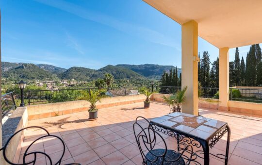 Villa mit Blick auf die Berge in Puigpunyent - Terrasse