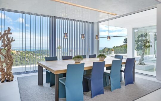 Beautiful modern villa in Costa den Blanes - Spacious dining room