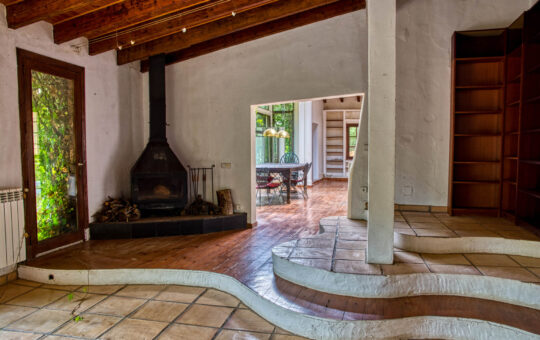 INVESTMENT: Natural stone finca in the Sa Coma Fría valley, Andratx - View into the dining area