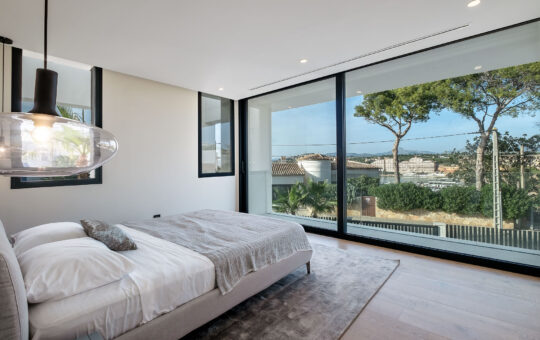 Modern new build villa above Port Adriano - Bedroom 1