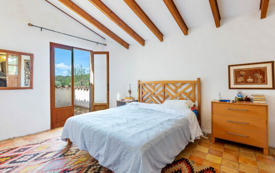 Majorcan village house in a quiet location in S'Arraco - Bedroom 1