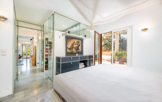 Charming and bright villa in Es Verger - Bedroom