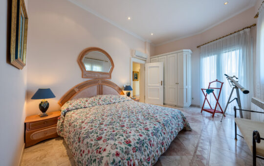 Spacious villa with sea views in Costa de la Calma - Bedroom 2