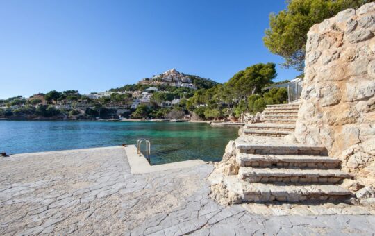 Front line villa with sea access in Port Andratx - Direct access to the sea and jetty