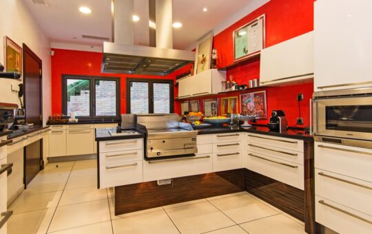 Fantástica Villa de diseño junto al „Real Golf de Bendinat” - Cocina equipada profesionalmente