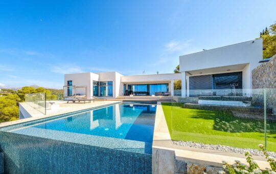 Excepcional Villa con fantásticas vistas al mar - Villa con piscina