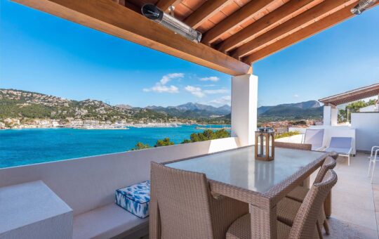 Apartamento completamente renovado con maravillosas vistas al puerto - Terraza con vistas de ensueño al mar y al puerto
