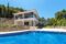 Exclusiva villa completamente reformada en segunda línea de mar en Cala Fornells - Villa moderna con piscina