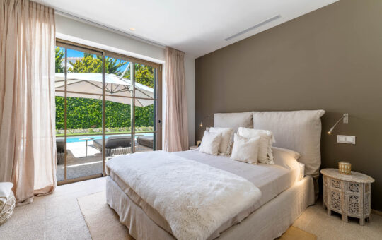 Charmante Villa im Finca-Stil in bevorzugter Lage in Nova Santa Ponsa - Schlafzimmer 1