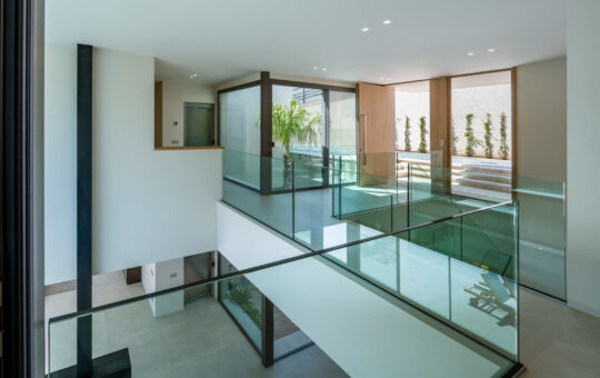 Modern newly built villa in the popular area of Costa d'en Blanes - Gallery on first floor