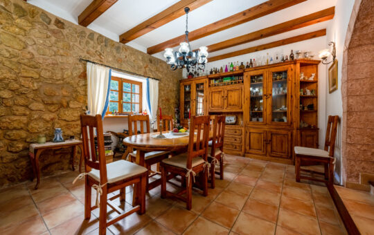 Townhouse on the outskirts of Andratx with stunning mountain views - Dining area