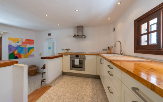 Fully renovated charming village house with beautiful views - Fully fitted kitchen